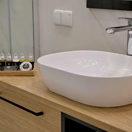 Bentis Luxury