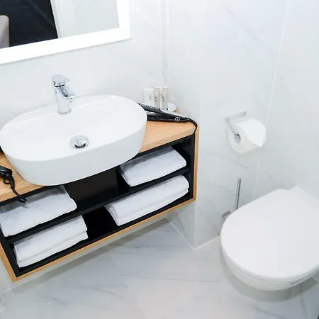 Bentis Luxury *